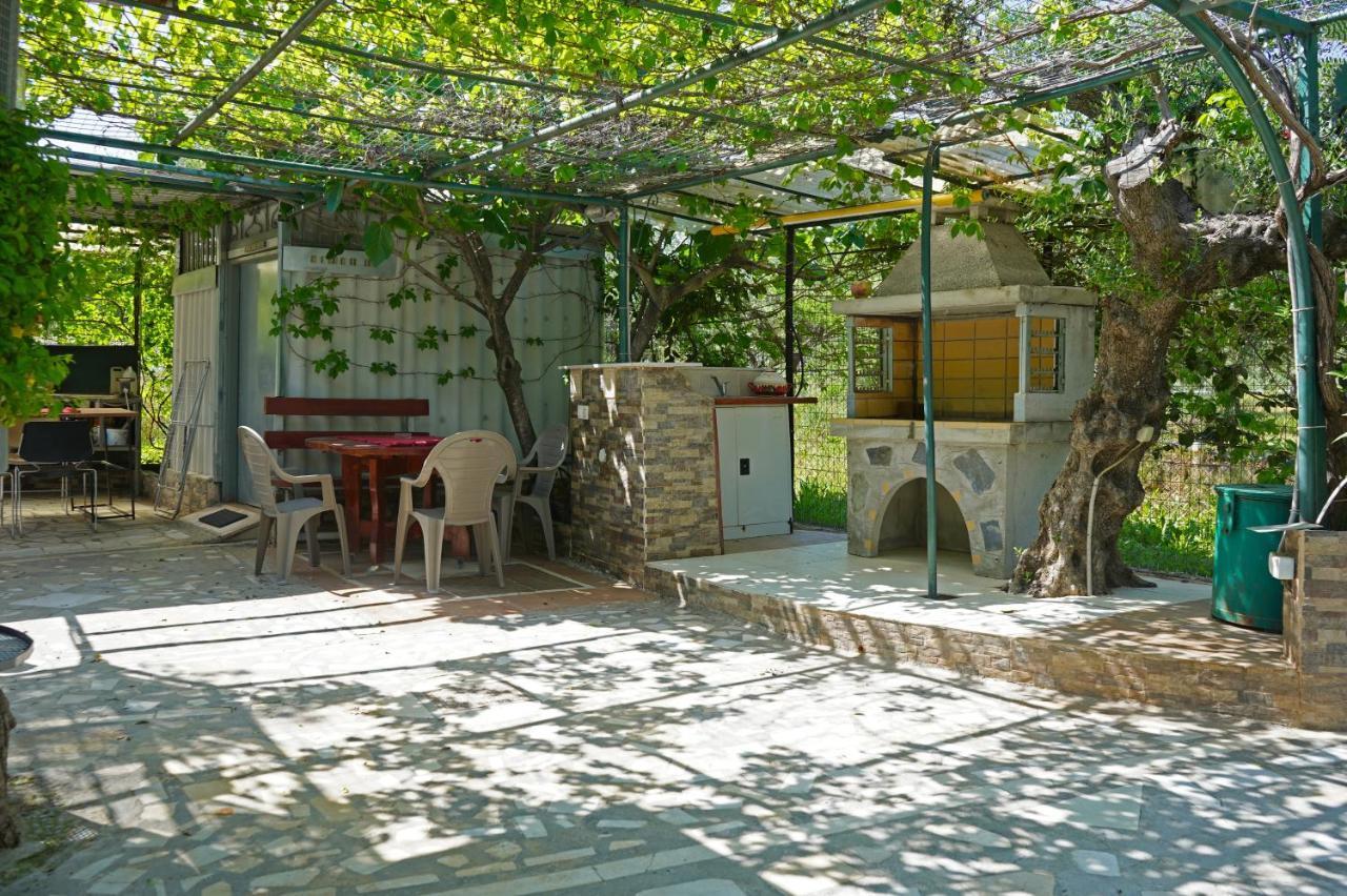 Villa Veni Olive House Kalamata Exterior foto